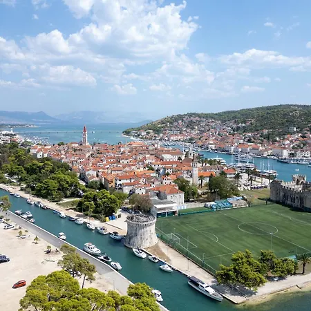 Appartement With Wifi - 19230 Trogir